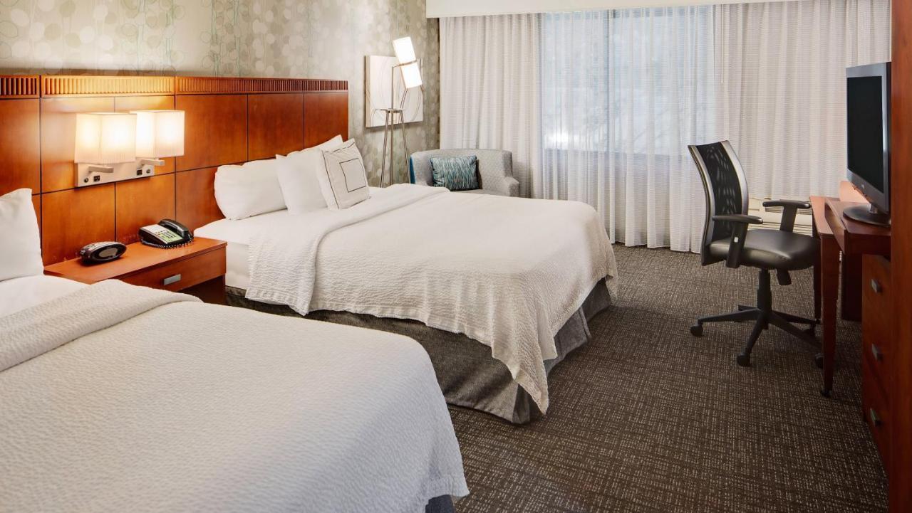 Courtyard By Marriott Pittsburgh West Homestead Waterfront Экстерьер фото