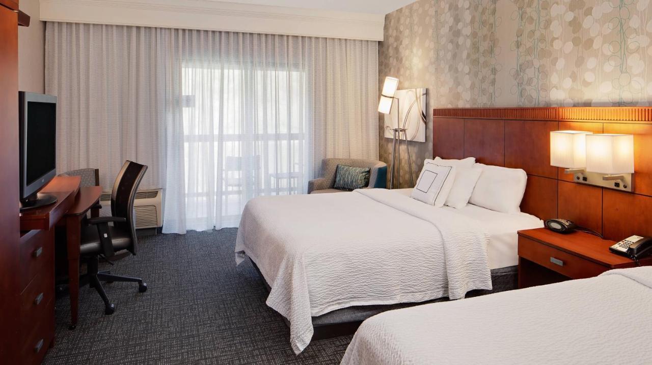 Courtyard By Marriott Pittsburgh West Homestead Waterfront Экстерьер фото