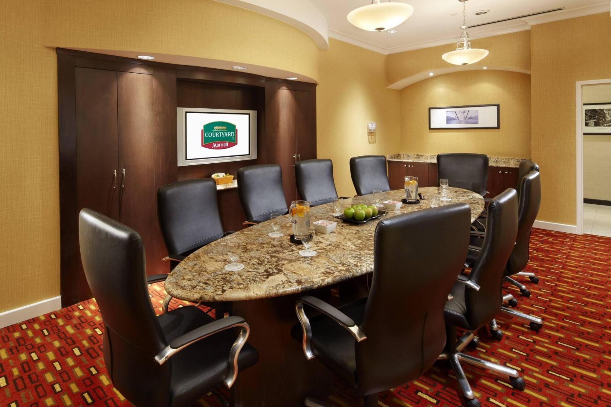 Courtyard By Marriott Pittsburgh West Homestead Waterfront Экстерьер фото