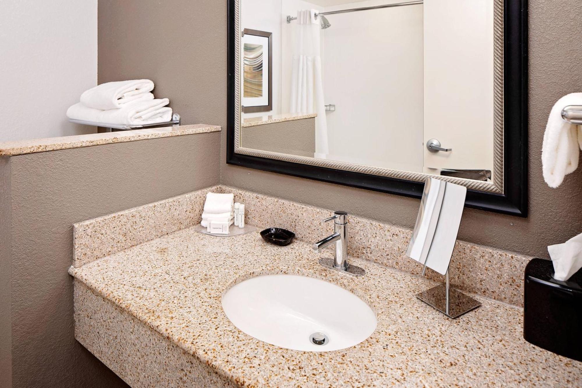 Courtyard By Marriott Pittsburgh West Homestead Waterfront Экстерьер фото