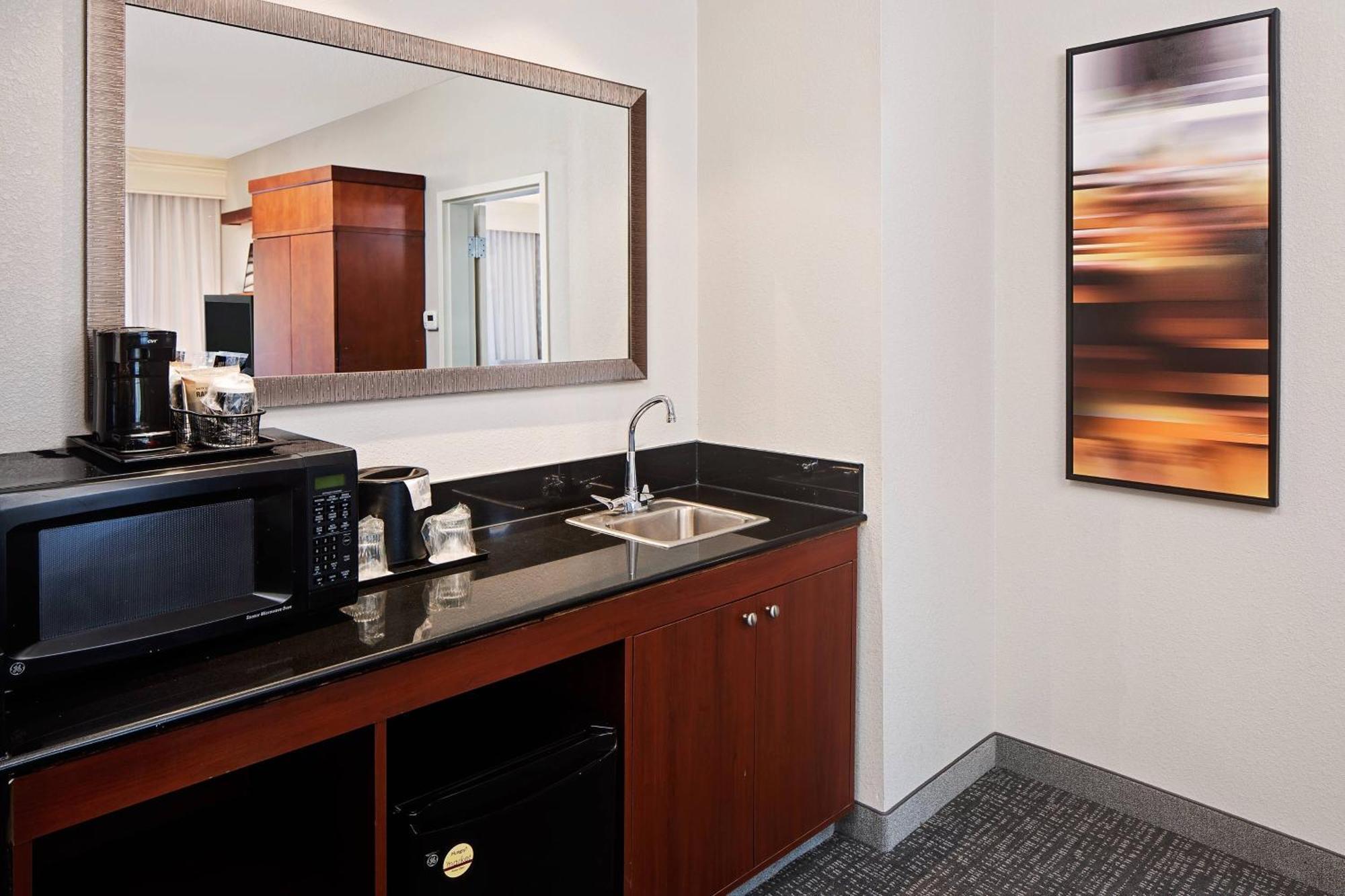 Courtyard By Marriott Pittsburgh West Homestead Waterfront Экстерьер фото