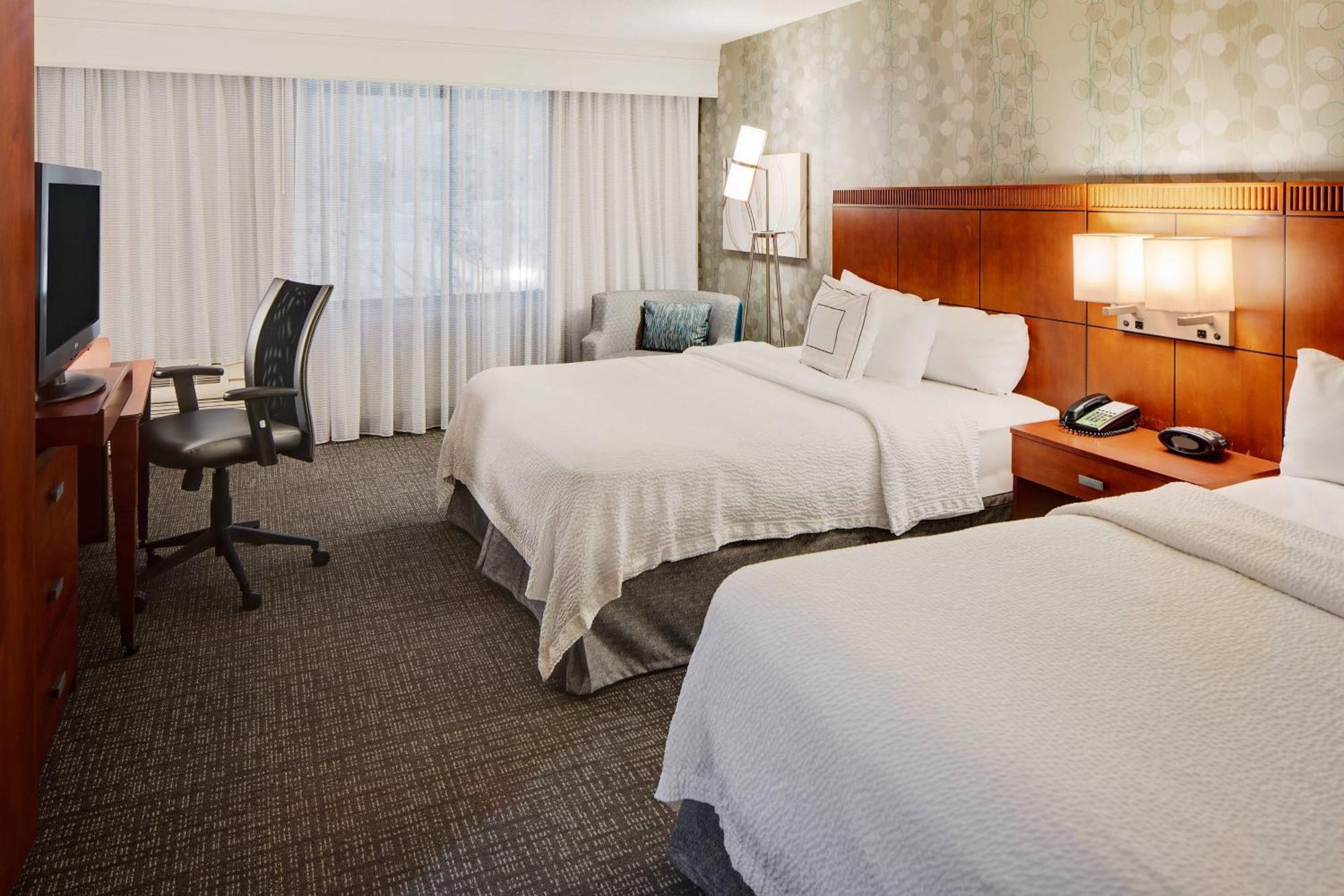 Courtyard By Marriott Pittsburgh West Homestead Waterfront Экстерьер фото